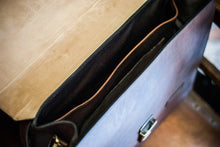 Carica l'immagine nel visualizzatore di Gallery, Cartella in pelle - Madrid