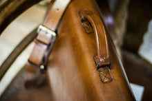 Carica l'immagine nel visualizzatore di Gallery, Cartella in pelle - Roma