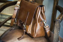 Carica l'immagine nel visualizzatore di Gallery, Cartella in pelle - Roma