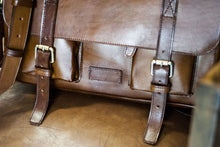 Carica l'immagine nel visualizzatore di Gallery, Cartella in pelle - Roma
