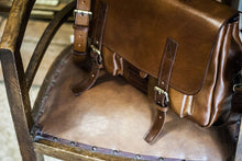 Carica l'immagine nel visualizzatore di Gallery, Cartella in pelle - Roma