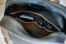 Carica l'immagine nel visualizzatore di Gallery, Zaino in pelle - Bologna