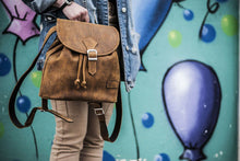 Carica l'immagine nel visualizzatore di Gallery, Zaino in pelle - Creta