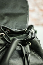 Carica l'immagine nel visualizzatore di Gallery, Zaino in pelle - Creta