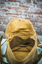 Carica l'immagine nel visualizzatore di Gallery, Zaino in pelle - Mosca