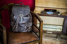 Carica l'immagine nel visualizzatore di Gallery, Zaino in pelle - Santorini