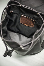 Carica l'immagine nel visualizzatore di Gallery, Zaino in pelle - Santorini